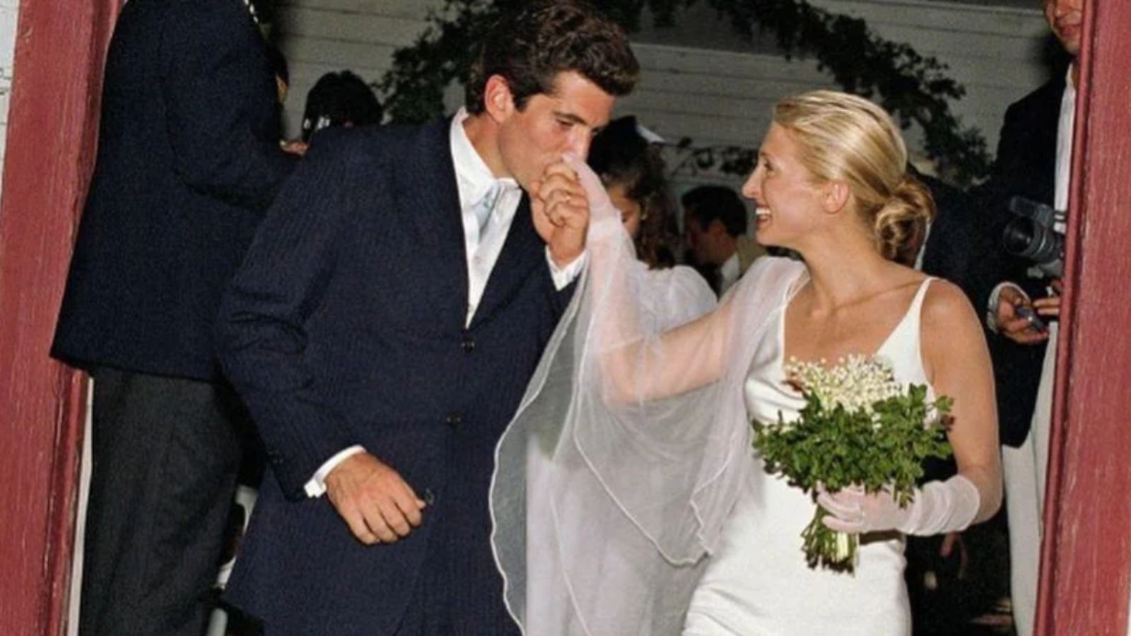 15 Celebrity Weddings We Actually Didn’t Think Were Tacky