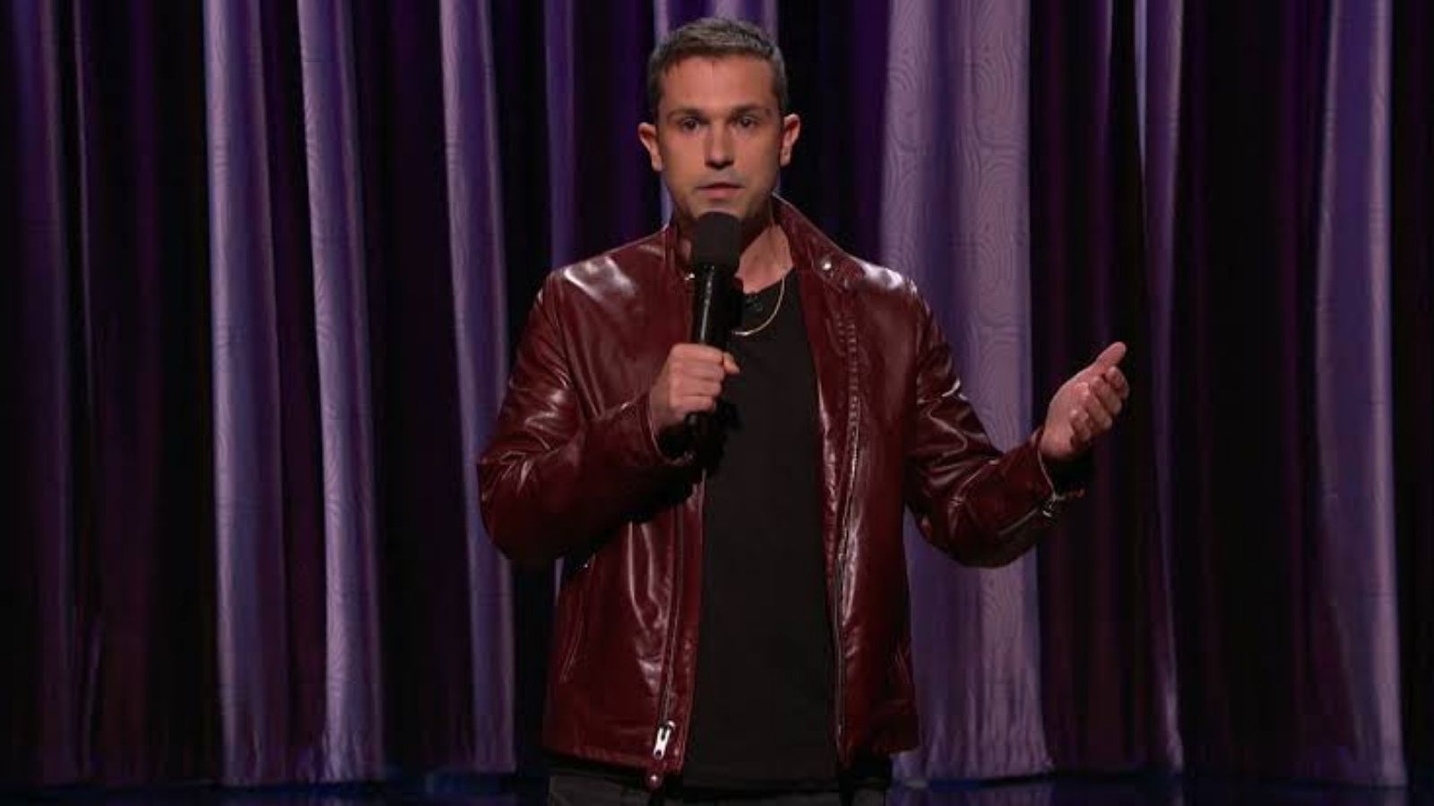 15 Comedians You May Have Never Heard of, But We Can’t Stop Laughing At